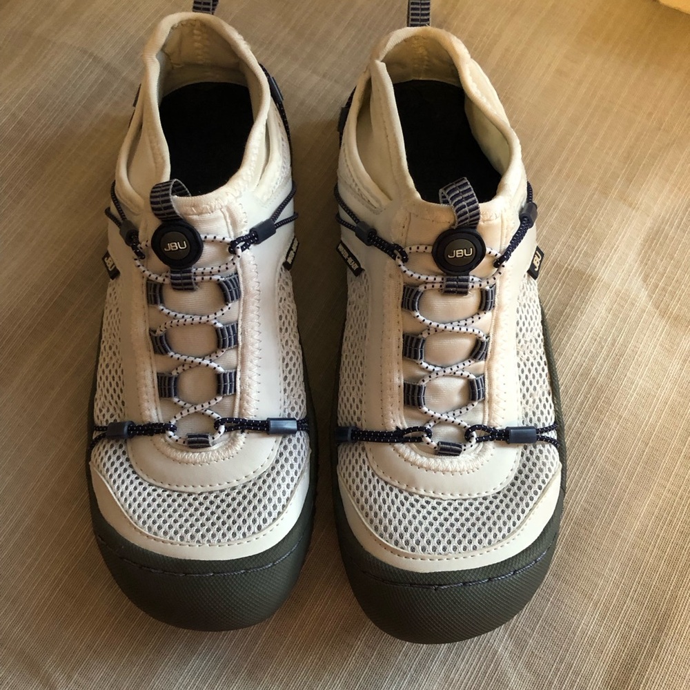 JBU water ready shoes size 7 like new 22$